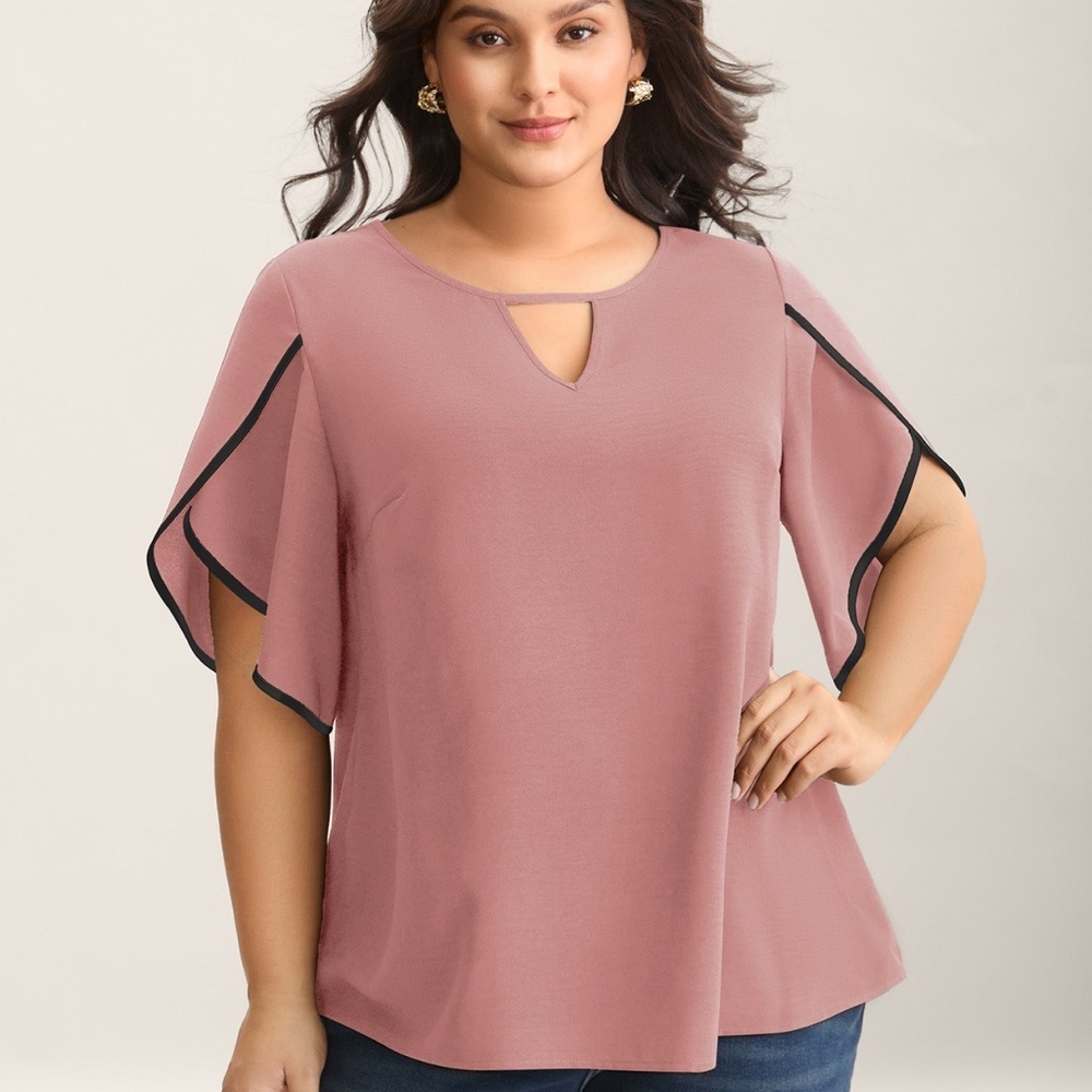 BloomChic Women’s 6X Blouse | Mauve w/ Black Trim | Keyhole Neckline Top